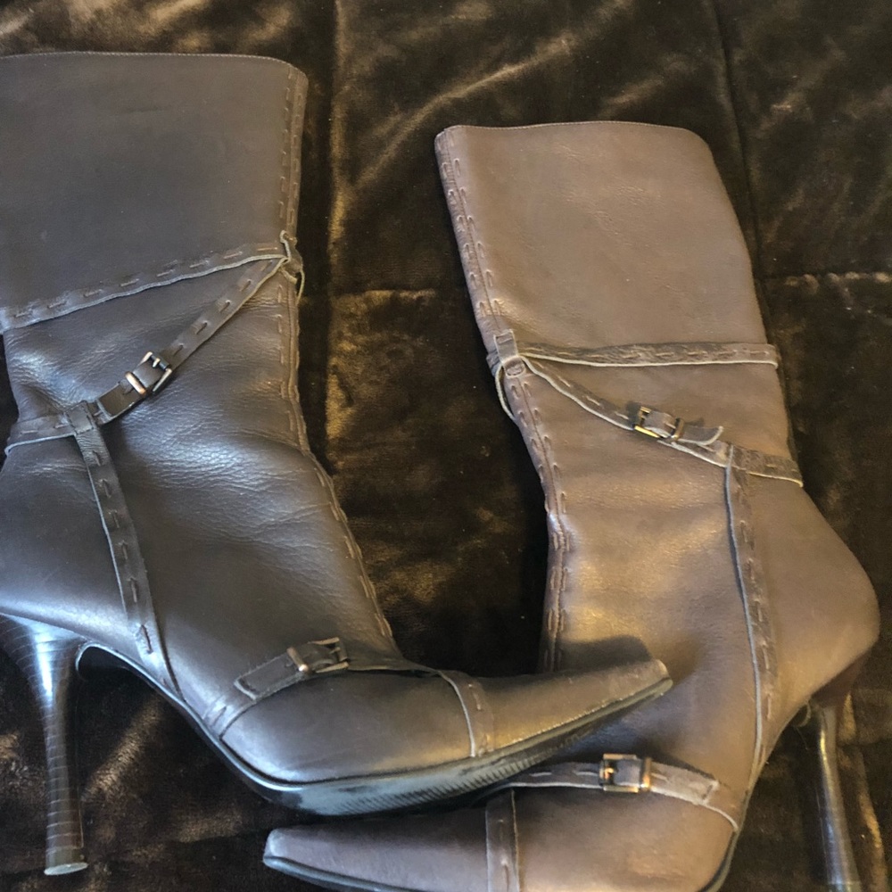Guess calf heeled boots